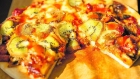 Бихте ли опитали най-отвратителната пица в света? 