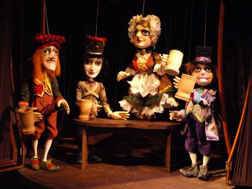 Куклена сцена за деца и техните родители откриха във Велико Търново