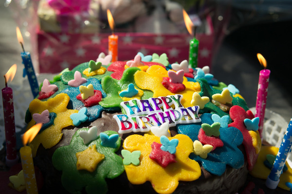 Защо празнуваме рождените си дни, при това с торта?