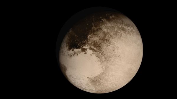 Защо Плутон е планета джудже?