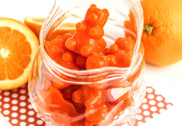 Ароматни портокалови желирани мечета с изненадваща съставка