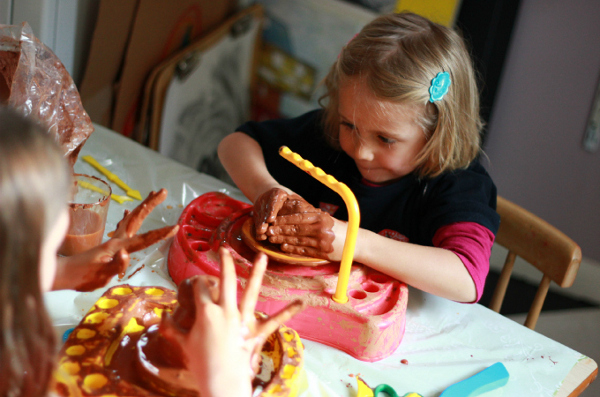 „Истории от глина“ ще предложи през август музейната работилница за деца в Кюстендил