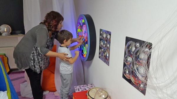 В Сливен откриха сензорна стая за деца с аутизъм