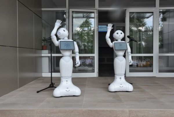 Хуманоиден робот ще подпомага обучителния процес в новата Професионална гимназия по компютърно програмиране и иновации на Бургас