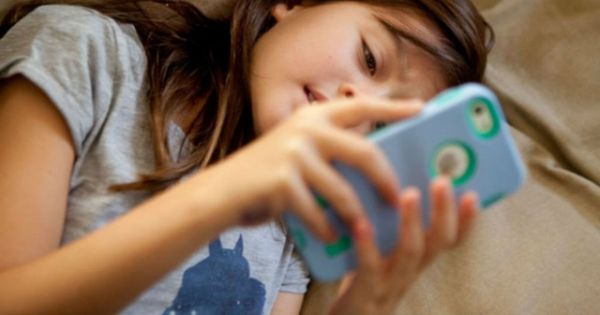 Рисково приложение за смартфони набира популярност сред децата