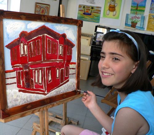 10-та самостоятелна изложба на 10-годишната Ивон Кючукова
