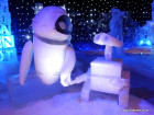 Приказният свят на анимационните герои оживява с красиви ледени скулптури