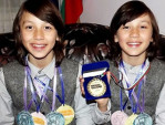 10-годишни близнаци от Шумен впечатлиха цял България с музикалния си талант