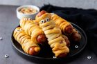 Бързо, вкусно и хелоуинско впечатляващо – направете си мумии във еърфрайър