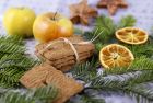 Ябълки + Карамел = Най-вкусните бисквитки за новогодишната нощ! Ябълки + Карамел = Най-вкусните бисквитки за новогодишната нощ!