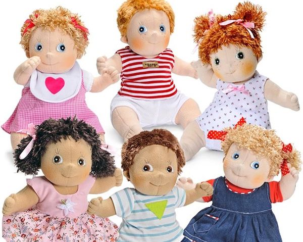 Канят малки и пораснали деца на фестивала „Магията на куклите“