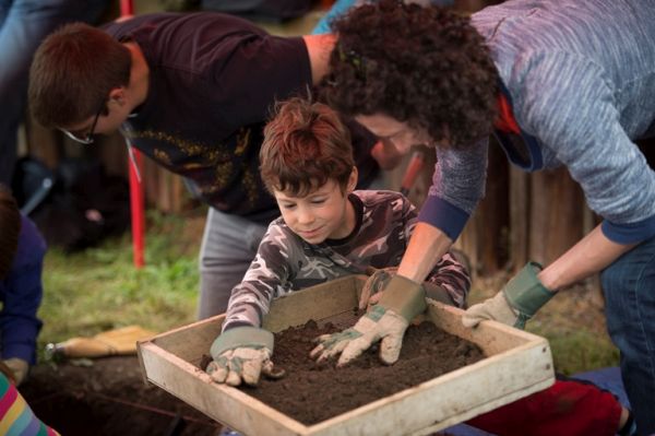 Деца стават археолози за един ден в Деултум