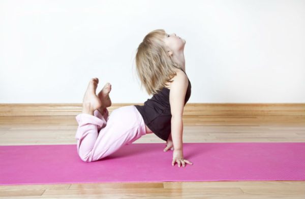 Детска йога: още основни йога пози в картинки, които да опитате