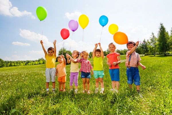 Щом училището те измори – излез в парка и балони цели