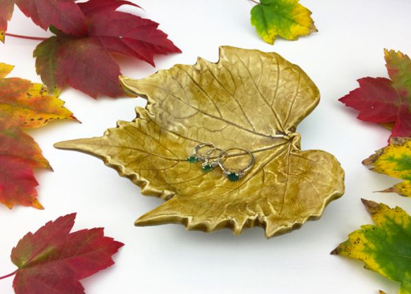 Есенното листо в поставка превърни и дома си украси!