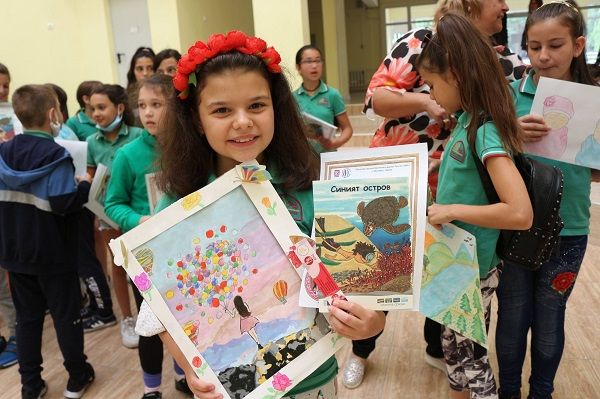 Ученичка от Стара Загора спечели първо място на международен конкурс за рисунки