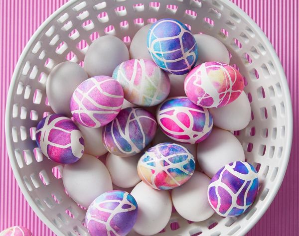 Великденските яйца стават красиви и интересни със сода за хляб