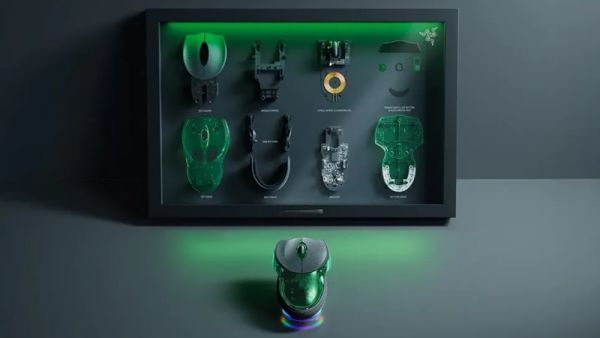 Легендарната геймърска мишка Razer Boomslang се завръща в специално и напълно прозрачно издание Легендарната геймърска мишка Razer Boomslang се завръща в специално и напълно прозрачно издание