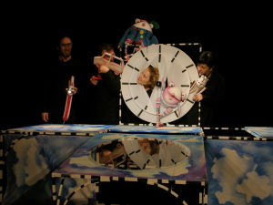 Столичен Куклен Театър с представление, което учи децата да познават часовника